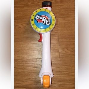 Bop It Maker Game - Make Your Own Moves Hasbro Handheld Boplt